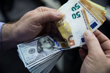 People buy euros more when prices fall