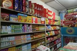 Advice on how to display groceries effectively to attract customers